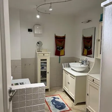 Apartament Nel Cuore Di Garavan